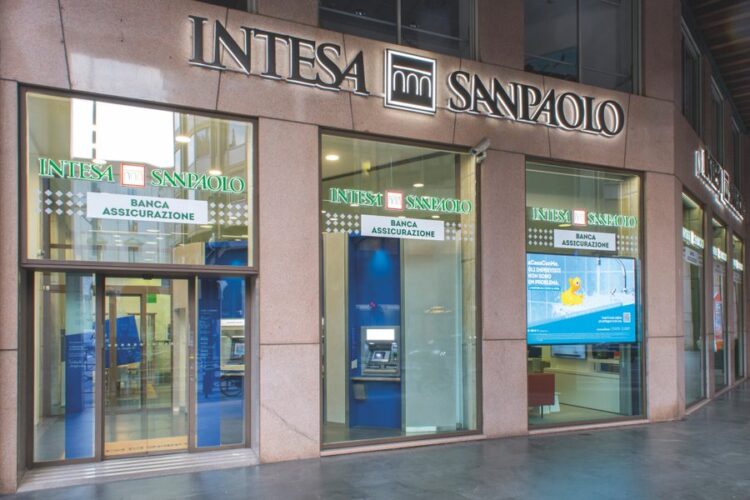 Skandal në Intesa San Paolo/ Qeveria italiane vendos gjobë 32 mln euro pas rrjedhjes së të dhënave