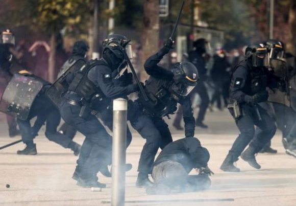 Përplasje në Marsejë gjatë protestave në Francë, 135 persona të arrestuar