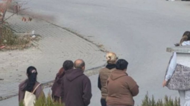 Pretendime: votuesve serbë në Kosovë u ofrohen 100 euro për partinë e Vuçiçit